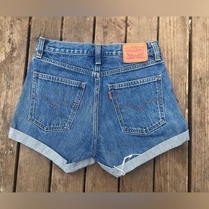 Levi’s Orange tab daisy duke shorts 70s style